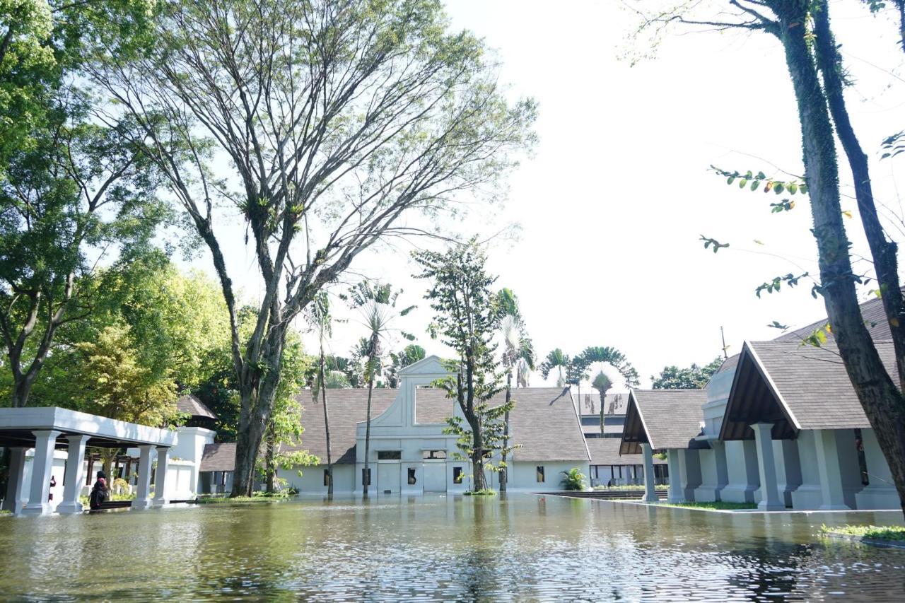 Novotel Bogor Golf Resort Eksteriør billede